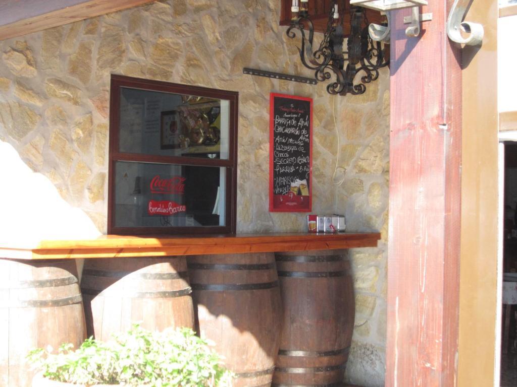Hostal Avenida Conil De La Frontera Bagian luar foto
